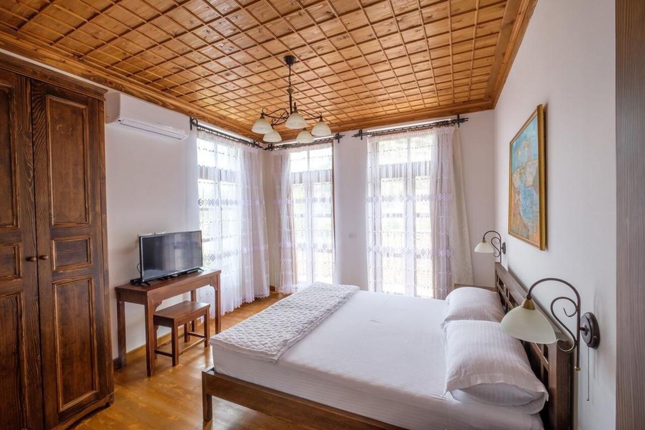 Hotel Gorica - Unesco Quarter Berat Extérieur photo