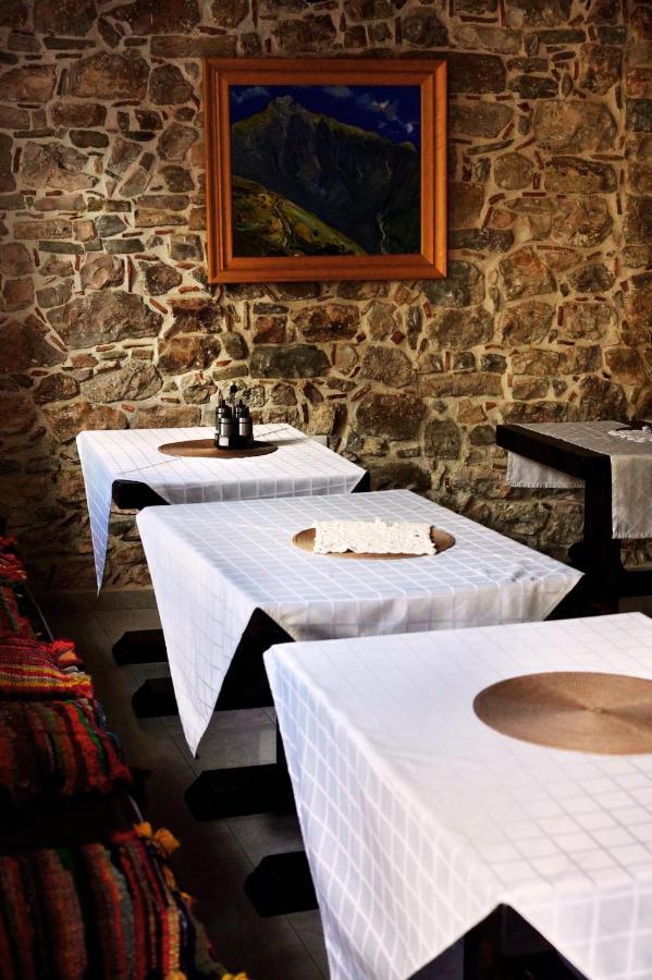 Hotel Gorica - Unesco Quarter Berat Extérieur photo